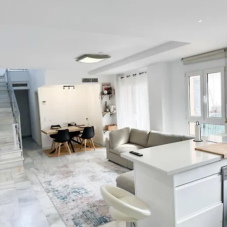 Duplex Penthouse With Seaview.
